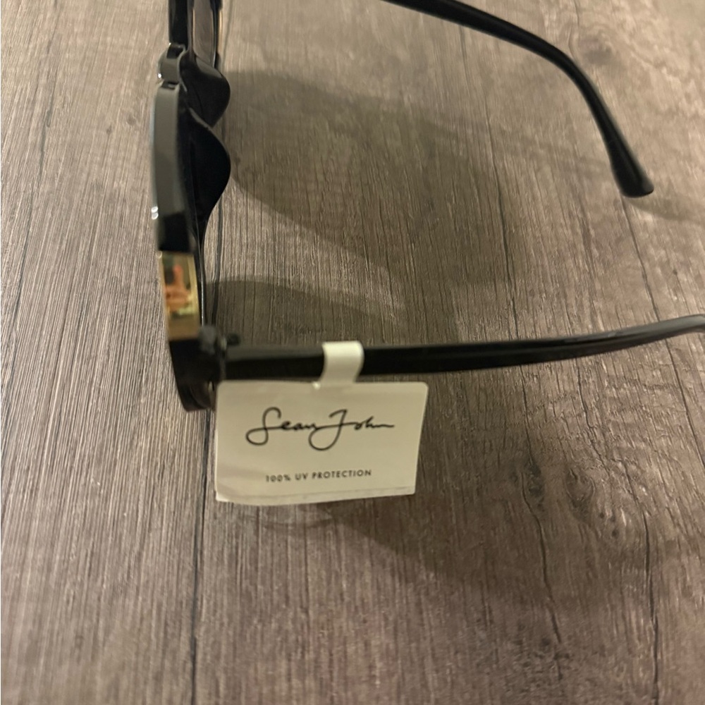Sean John Black Sunglasses with Gold Detail - Picture 2 of 2